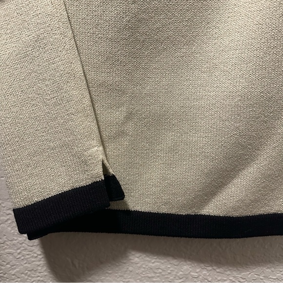 St. John Collection Women's size 8 cream with black trim knit pencil skirt. - Picture 5 of 7